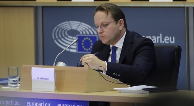 Commissario Ungheria Varhelyi passa test a Eurocamera