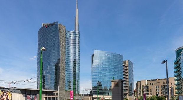 Coronavirus, un caso nella Torre Unicredit a Milano: chiuso un piano