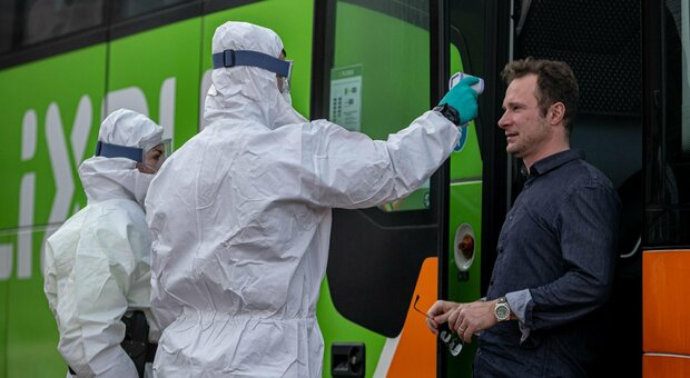 Austria, niente lockdown: restrizioni per i no-vax su movida e grandi eventi
