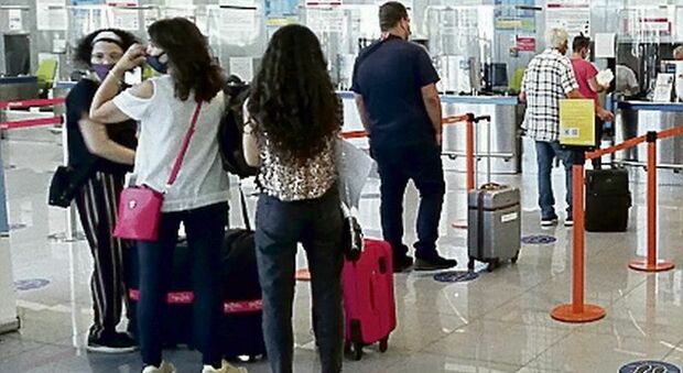 Aeroporti di Puglia, record passeggeri nel 2023: quasi 10 milioni, a Bari è boom