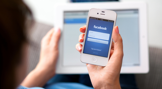Facebook, arriva la funzione 'Year in review': il vostro 2015 in pochi clic