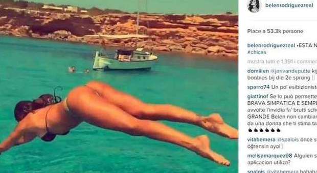 Belen a Ibiza, foto e video sexy fanno impazzire Instagram
