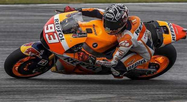 Marquez, ancora guai: frattura al mignolo mentre fa motocross