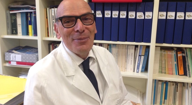 Francesco Menichetti, Primario di Malattie Infettive all'ospedale di Pisa e docente universitario