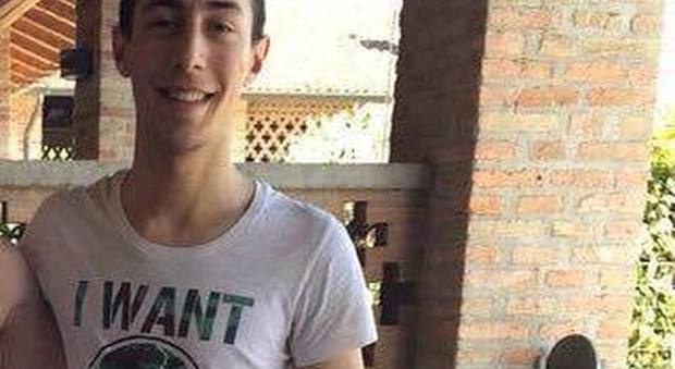 Schianto in moto, Simone muore a 19 anni a Treviglio