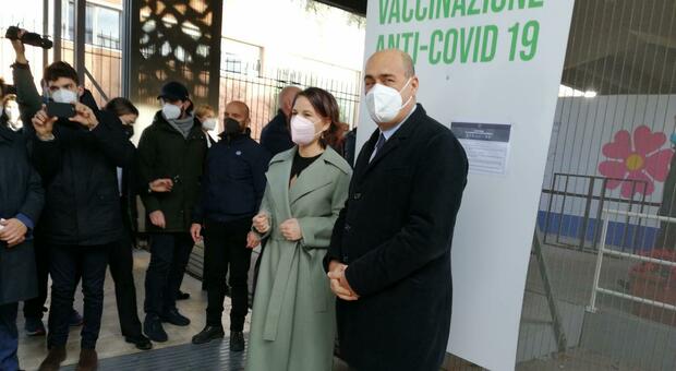 Roma, la ministra tedesca nell'hub vaccinale: «Sono qui per imparare»