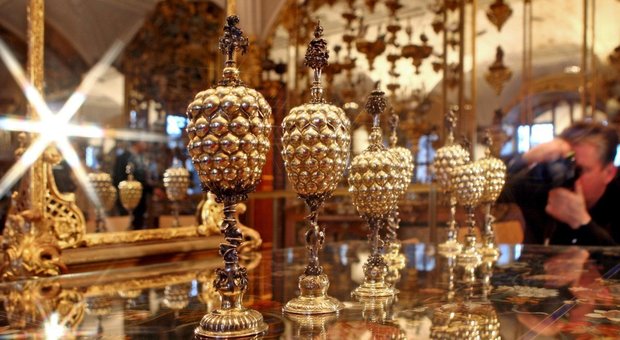 Nuovo mistero dietro al "colpo del secolo": in vendita i gioielli rubati a Dresda, ma in bitcoin