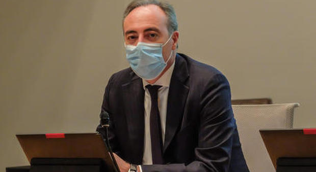 Virus, in Lombardia superati i 15.000 morti (+104 oggi). A Milano trend contagio stabile