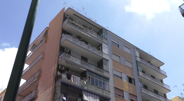 Amministratore arrestato, la rabbia dei condomini di Fuorigrotta: «Abbiamo perso 68.000 euro»