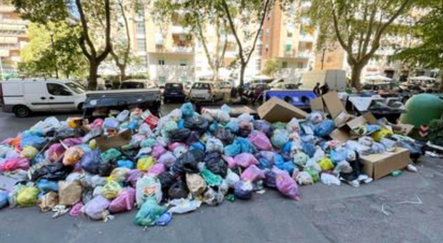 Roma, miracolo entro il Giubileo: niente più rifiuti. Gualtieri: «Avremo una città pulita»