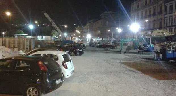 Riviera di Chiaia, il cantiere del metrò diventa un parcheggio