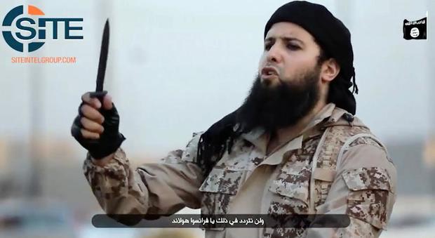 Francia, caccia al rapper Kassim: «È il mandante degli attentati dell'Isis»