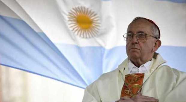 Nel ritiro dell'Argentina a Belo Horizonte l'immagine gigantesca di Papa Francesco