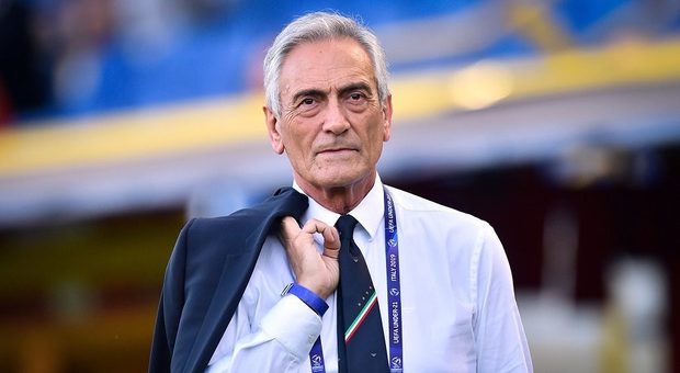 La serie A non si arrende, la soluzione arriva dalla Uefa: campionato dal 30 maggio al 15 luglio La serie A non si arrende, la soluzione arriva dalla Uefa: campionato dal 30 maggio al 15 luglio
