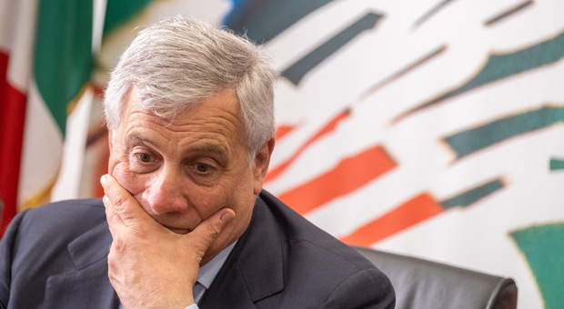 Forza Italia, intervista ad Antonio Tajani: «Sì all'intesa ma meno tasse, così salveremo le imprese»
