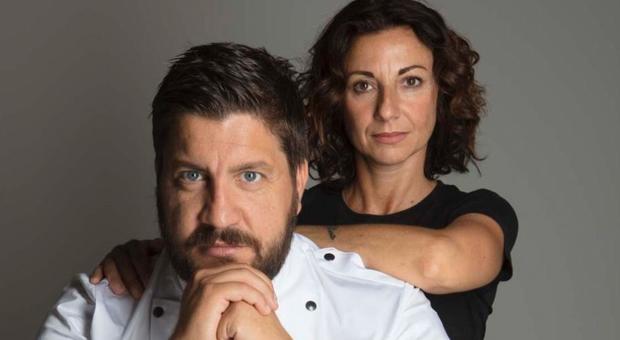Fabrizio e Laura creavano divise per il food, ora producono le mascherine "Crown": «La nuova vita del Made in Italy»