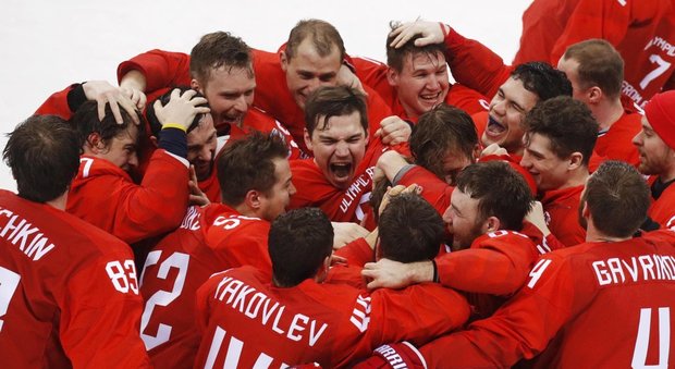 La Germania vince l'oro nel bob. Hockey, trionfo Russia