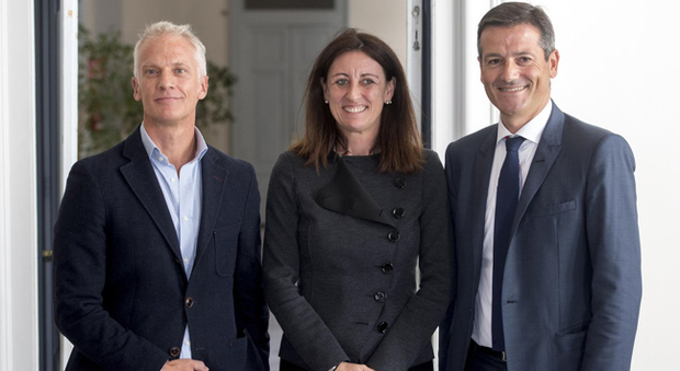 Il CEO di mytaxi, Andrew Pinnington, la General Manager di mytaxi Italia, Barbara Covili e l'amministratore delegato di Trenitalia, Orazio Iacono