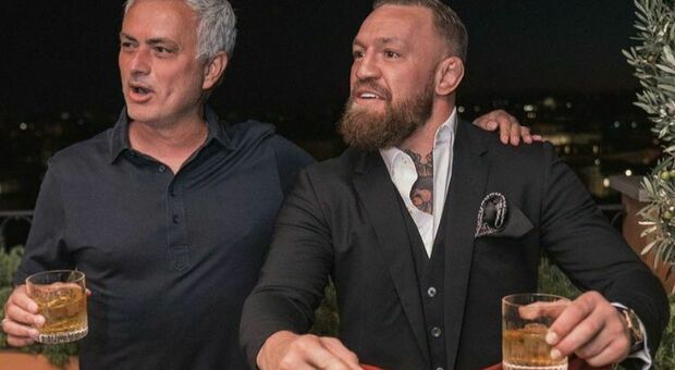 McGregor con Mourinho: in regalo la 10 della Roma
