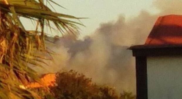 Incendi a Marano, notte da incubo i miasmi provocano malori