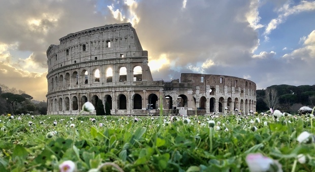 Colosseo, apertura positicipata al 1° giugno: nuovi orari e percorsi, tra mascherine e termoscanner