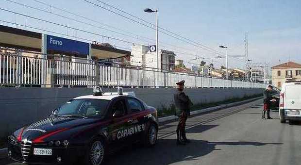 Senigallia, tenta di uccidersi con i gas dell'auto Disoccupato salvato dai carabinieri