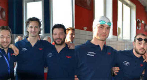 La squadra Master del Centro Nuoto Rosa'