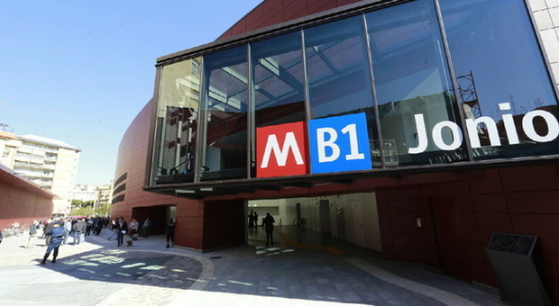 Metro B1, nuovo capolinea: aperta la stazione Jonio