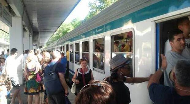 Roma-Viterbo, Trenitalia replica ai pendolari: «La puntualità e migliorata»