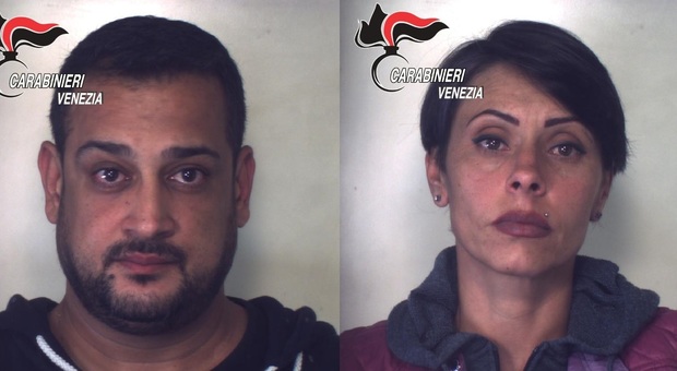 Spacciavano marijuana davanti al supermercato: coniugi arrestati