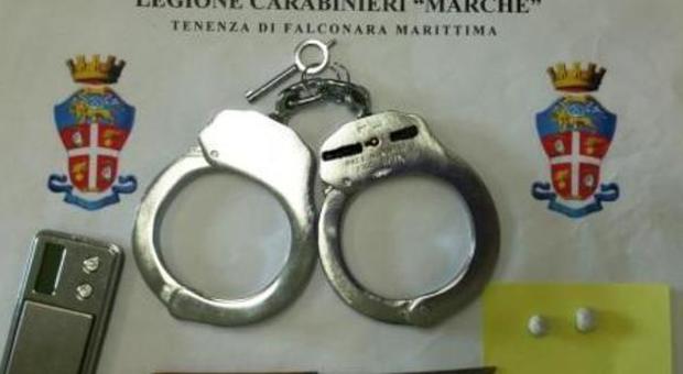 Ancona, eroina nascosta in bocca Giovane fermato e denunciato