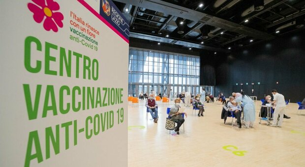 Vaccini nel Lazio, D'Amato: «Se non arrivano 122mila dosi di AstraZeneca entro 24 ore, costretti allo stop»