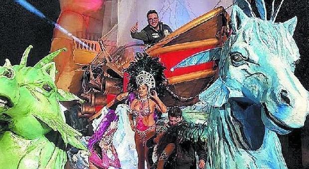 Carri, maschere e quadriglie: tutti i colori del Carnevale a Napoli
