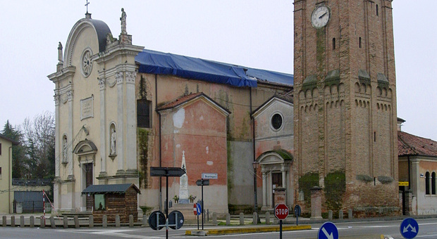 ZIANIGO La chiesa parrocchiale in cui sono stati celebrati i funerali di Luca Bovo