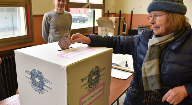 Referendum, in Veneto record d'affluenza: 76,7% al voto