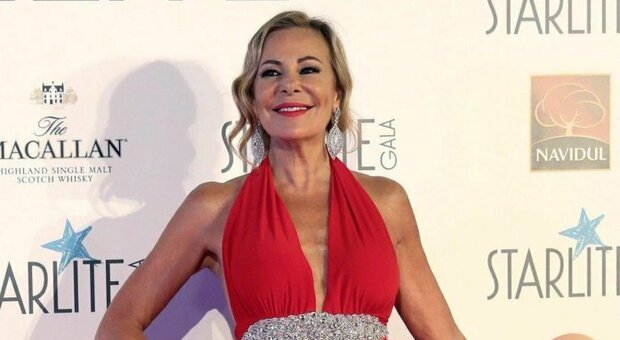 Mamma a 68 anni con la maternità surrogata, l'attrice Ana Obregon rivela: «La bimba concepita con il seme di mio figlio morto»