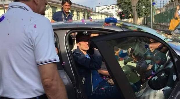 Napoli, il poliziotto ferito nel blitz torna a casa: «Finalmente»