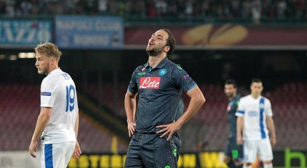 Europa League, l'arbitro frena il Napoli. Il Dnipro trova il pari ma in fuorigioco