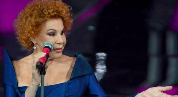 Sanremo 2023, Madonna ospite internazionale al Festival: Amadeus annuncia il colpo al Tg1