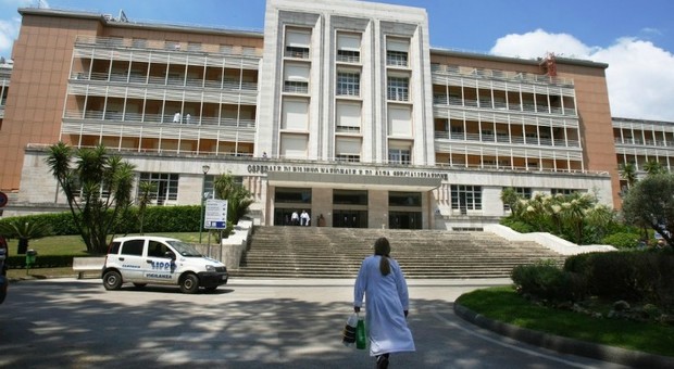 Trapianti all'Azienda ospedaliera dei Colli: «Nessun paziente sarà cacciato»