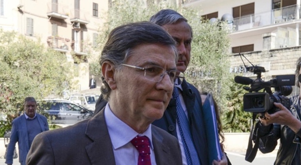 Emilio Duca con l'avvocato Francesco Falcinelli