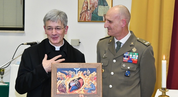 Il vescovo Gualtiero Sigismondi e il generale Emmanuele Servi