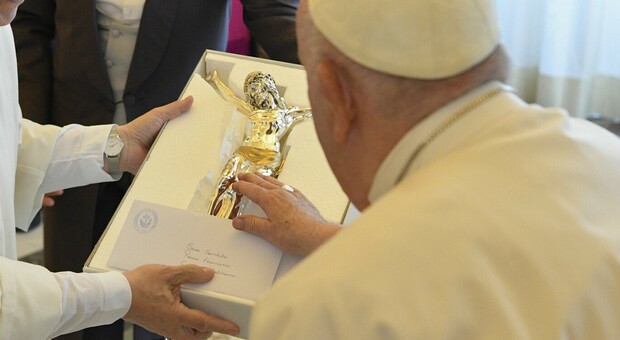 Papa Francesco, la strategia del Vaticano per fermare gli hater: «Stile riflessivo ma non reattivo»