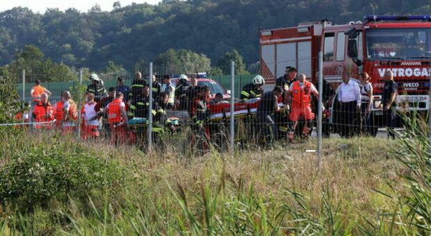 Scontro camion-furgone in Croazia, 6 italiani feriti gravi. Si indaga sulla velocità