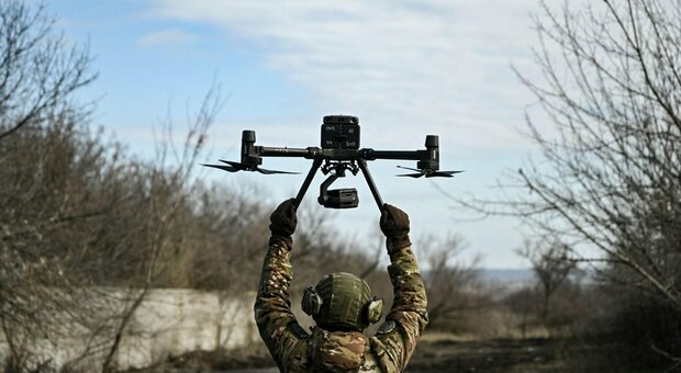 Ucraina, l'ingegnosa arma di Kiev: droni di cartone per bombardare i russi