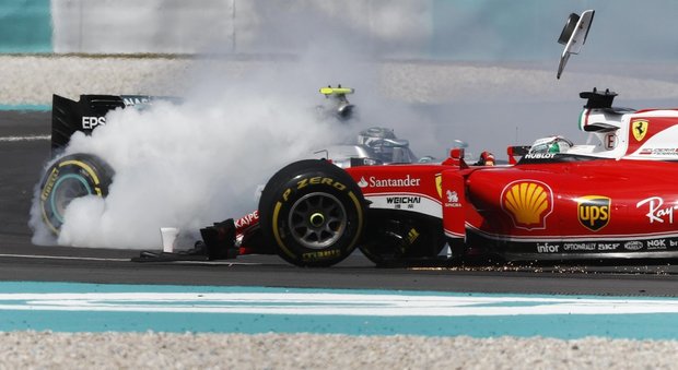 Gp Malesia, Verstappen attacca Vettel: «Seb è un pazzo», Raikkonen si lamenta «Alla Ferrari manca velocità»