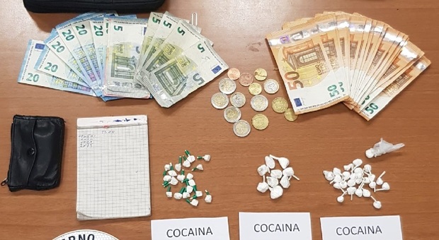50 involucri di cocaina e 203 euro nell'auto: 45enne arrestato a Ercolano
