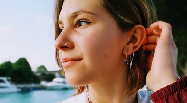Silvia annega a 19 anni nel lago di Garda. La struggente lettera d'addio del papà