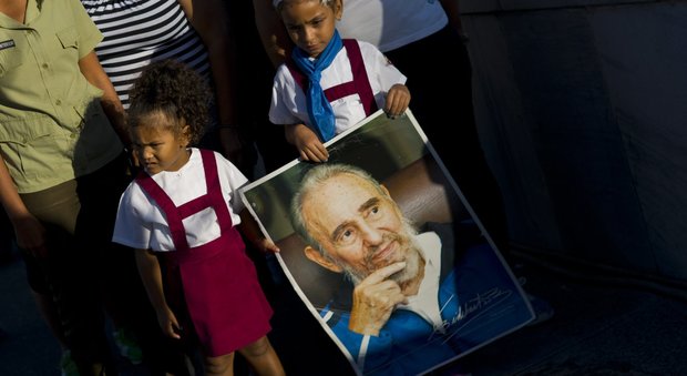Fidel Castro, il mondo dice addio al Lider Maximo. Ma Obama e Putin assenti