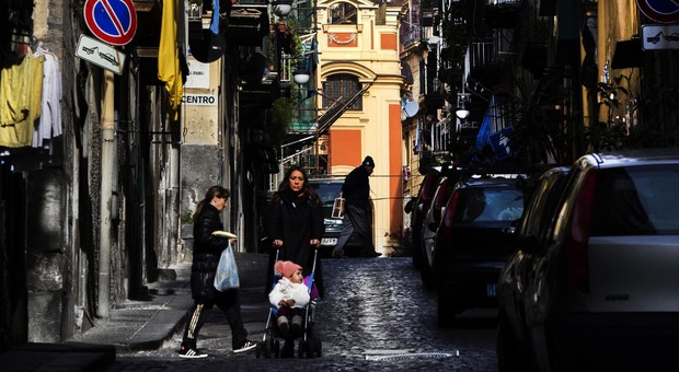 Napoli, stop alle auto nei Quartieri: nasce il borgo turistico